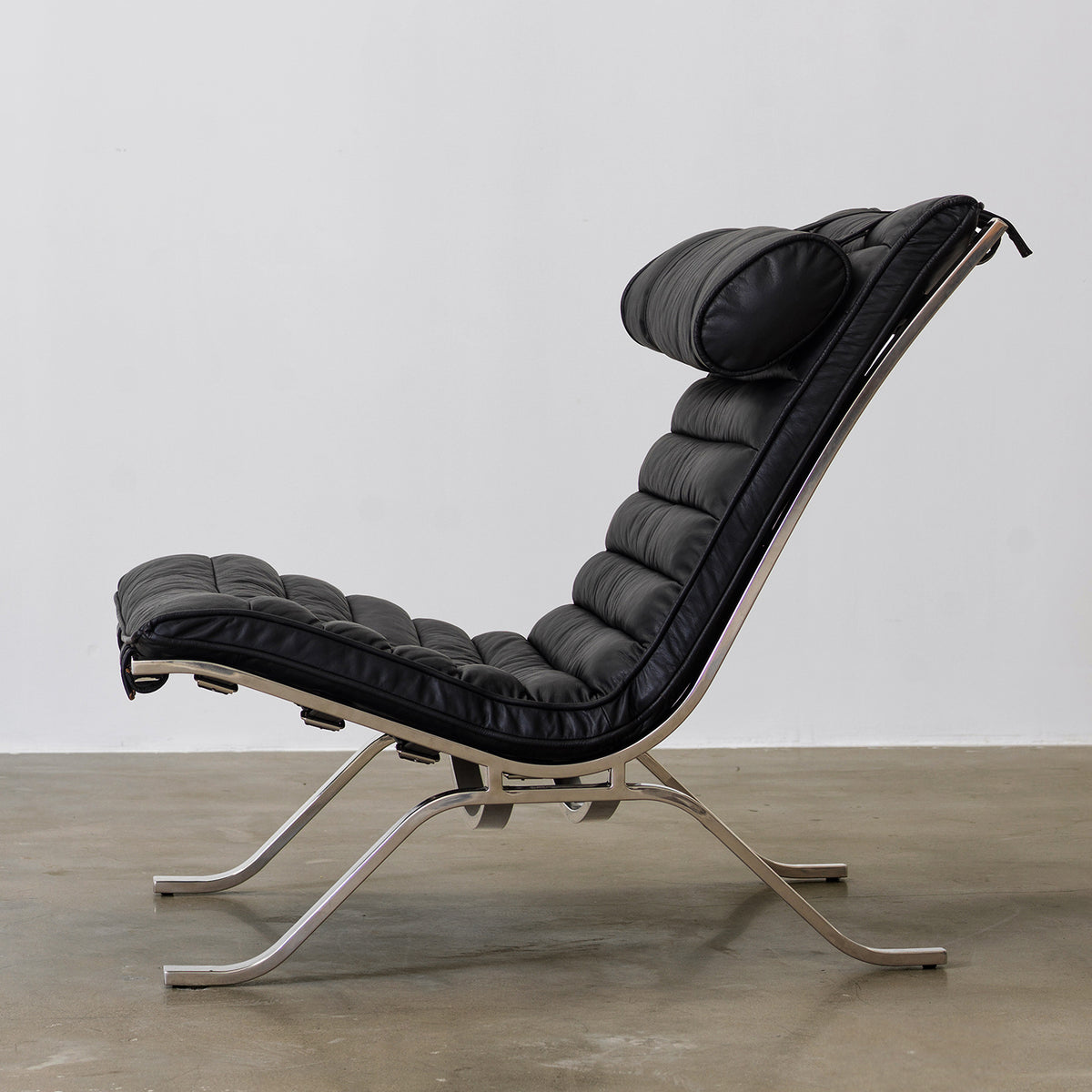 Ali Channel-Padded Lounge Chair with Bolster Headrest — Black