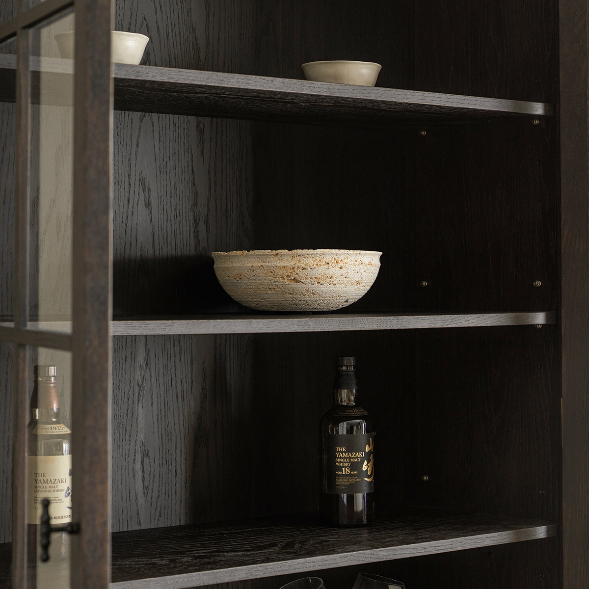 Suge Vintage Glass-Door Cabinet | Solid Red Oak Frame | Kaiwuli