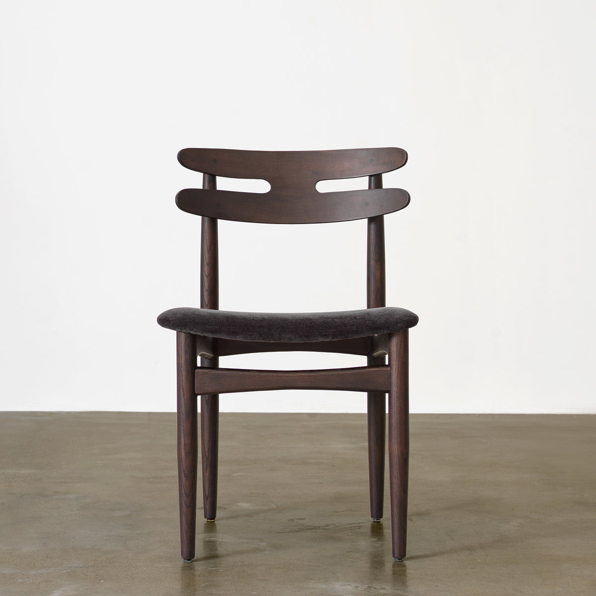 Vintage Ash Wood Dining Chair with Upholstered Fabric Seat and Curved Double-Slat Backrest